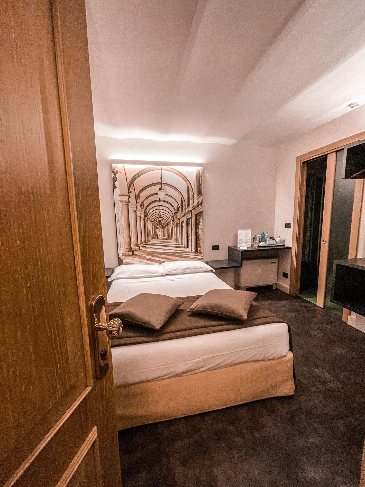 Orologio Living 2* Turin